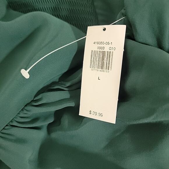 Old Navy Green Fit & Flare Dress Open Back Smocked L NWT Holiday - Picture 7 of 8